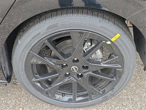 New 2025 Nissan Sentra SR w/ Midnight Edition image 25