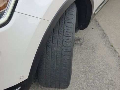 Used 2018 Ford Explorer Limited w/ Equipment Group 301A image 10