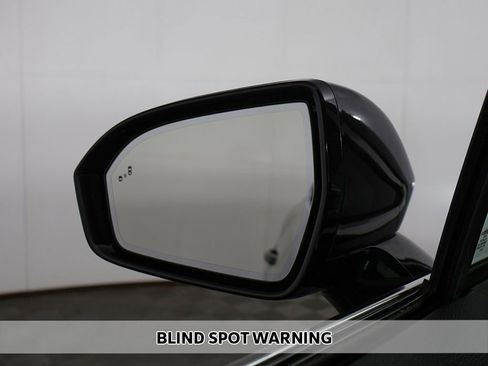 Used 2023 Lincoln Nautilus Reserve AWD/4WD image 5