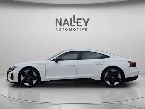 Used 2022 Audi RS e-tron GT image 2