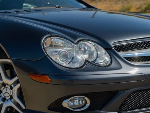 Used 2008 Mercedes-Benz SL 550 image 3