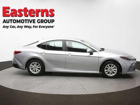 Used 2025 Toyota Camry LE image 45