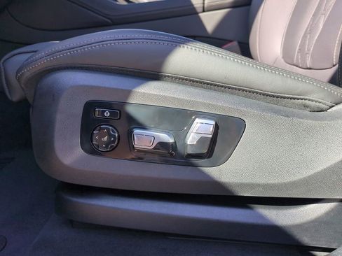 New 2026 BMW X6 xDrive40i w/ Executive Package image 19