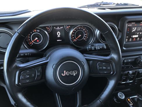 Used 2022 Jeep Wrangler Unlimited Sport image 15