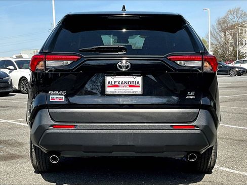 Used 2025 Toyota RAV4 LE image 4