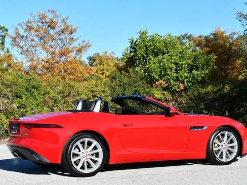 Used 2019 Jaguar F-TYPE Convertible image 6