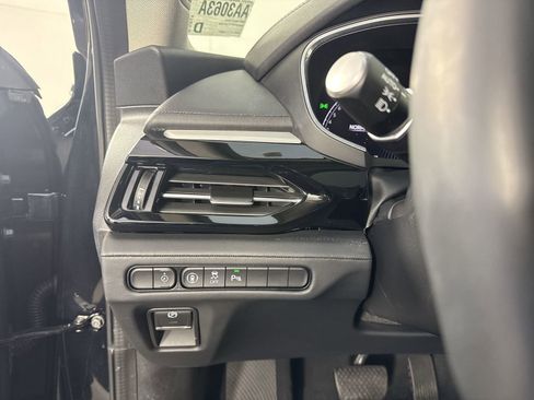 Used 2023 Acura MDX SH-AWD w/ Technology Package image 16