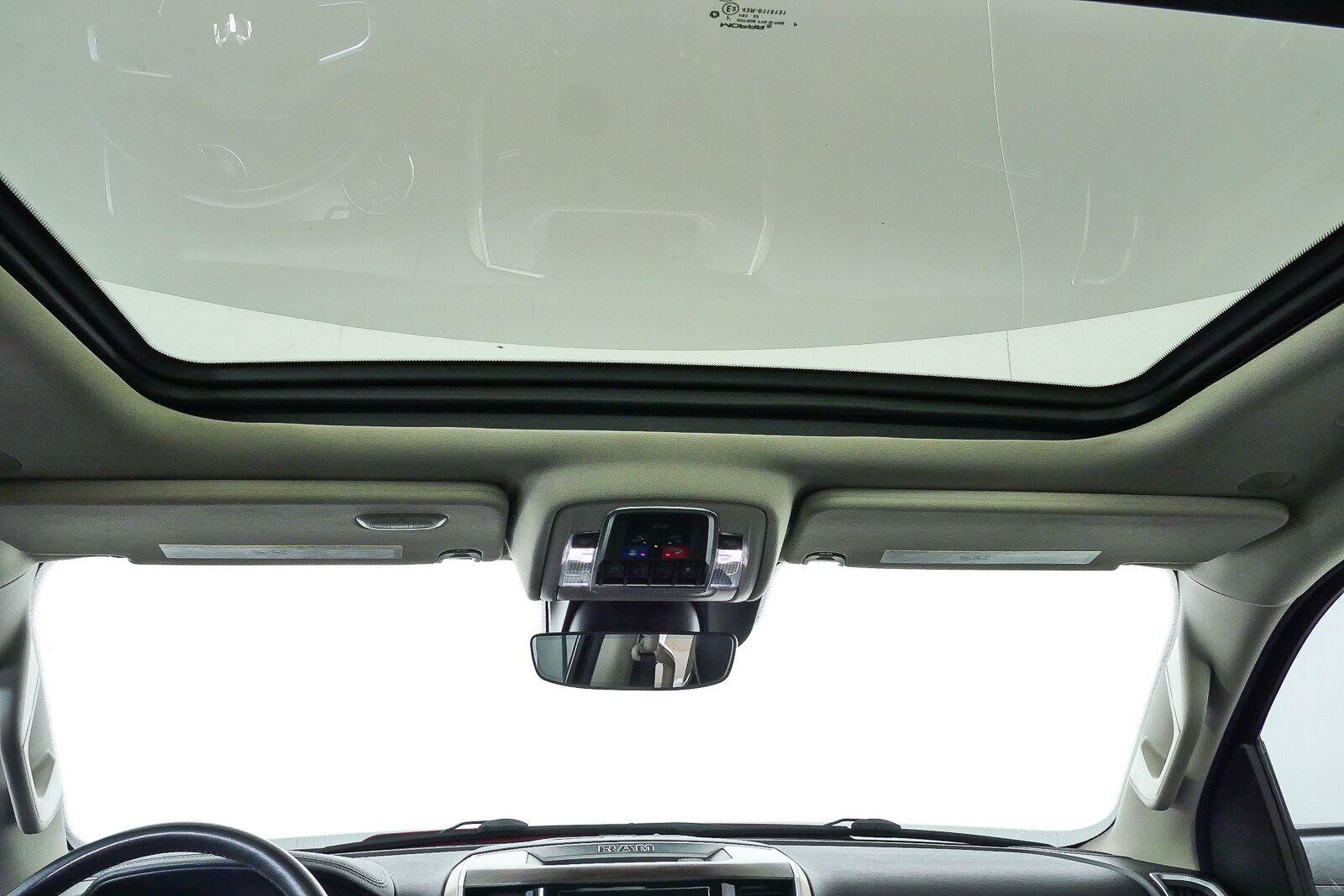 Used 2022 RAM 1500 Laramie RWD image 16
