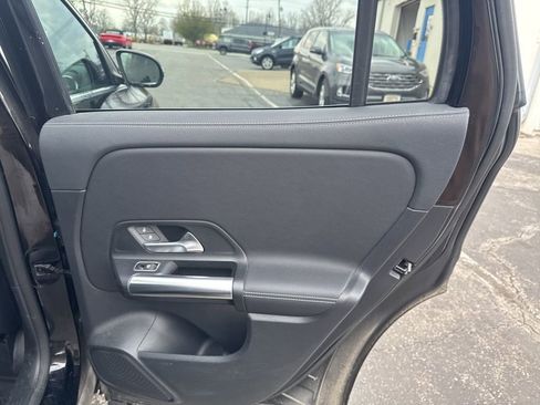 Used 2021 Mercedes-Benz GLA 250 4MATIC image 36