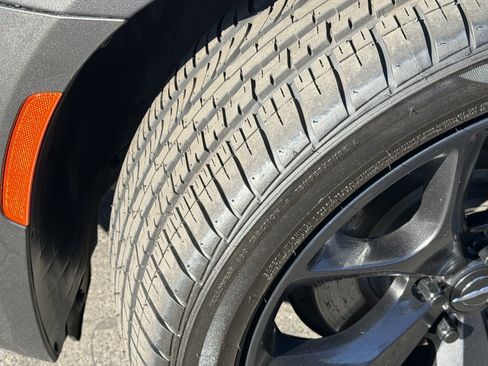 Certified 2023 Chrysler 300 Touring L w/ Popular Equipment Group image 18