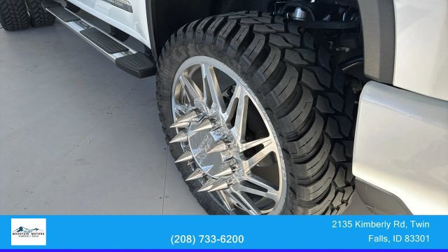 Used 2025 Chevrolet Silverado 3500 High Country w/ Technology Package AWD/4WD image 9