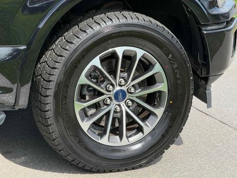 Used 2019 Ford F150 XLT w/ Equipment Group 302A Luxury image 19