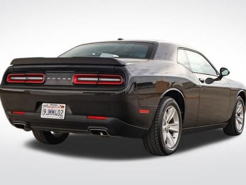 Used 2023 Dodge Challenger SXT image 5