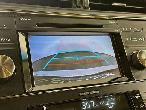 Used 2017 Toyota Avalon XLE Plus w/ All Weather Liner Package FWD image 22