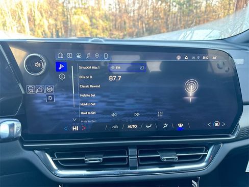 New 2026 Chevrolet Equinox EV LT image 26