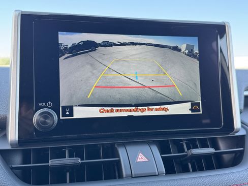 New 2025 Toyota RAV4 SE image 6