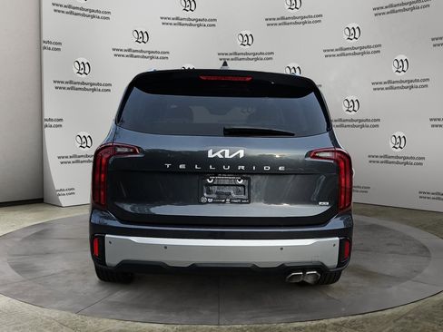 Used 2024 Kia Telluride S w/ S Sunroof Package image 4