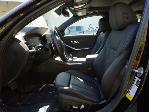 Used 2021 BMW 330i Sedan w/ Premium Package image 10