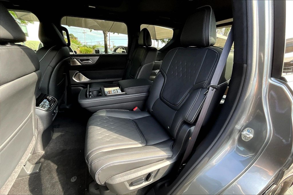 New 2027 INFINITI QX80 Autograph w/ Premium Cargo Package AWD/4WD image 10