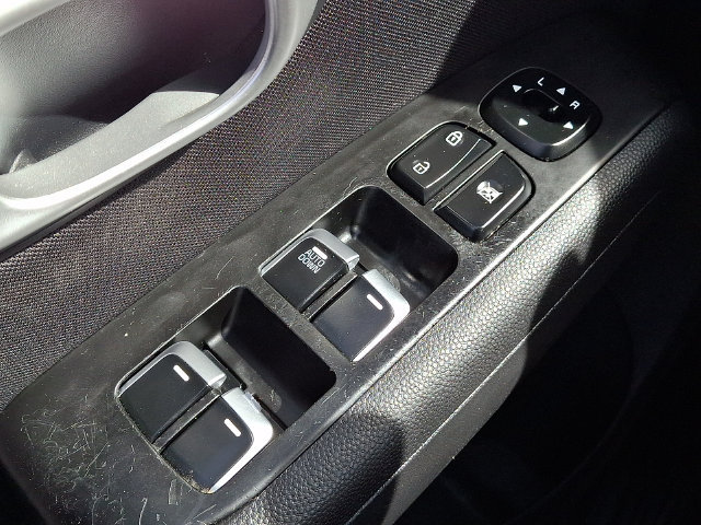 Used 2018 Kia Soul FWD image 23