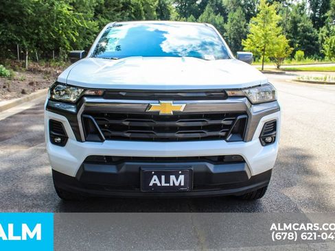 Used 2023 Chevrolet Colorado LT w/ LT Convenience Package RWD image 9