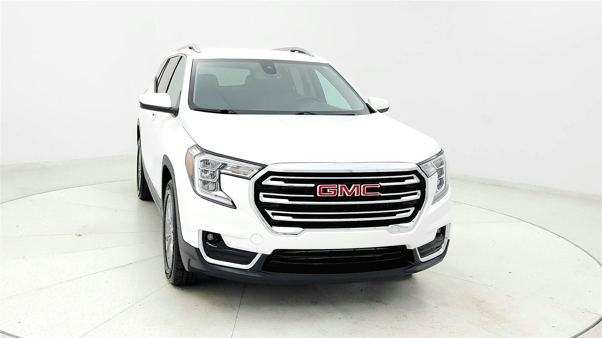 Used 2024 GMC Terrain SLT AWD/4WD image 8