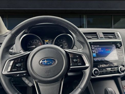 Used 2018 Subaru Outback 2.5i Limited image 4