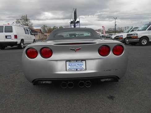 Used 2006 Chevrolet Corvette Convertible w/ Preferred Equipment Group image 17