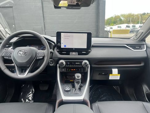 Used 2025 Toyota RAV4 Limited w/ Advanced Technology Package AWD/4WD image 18