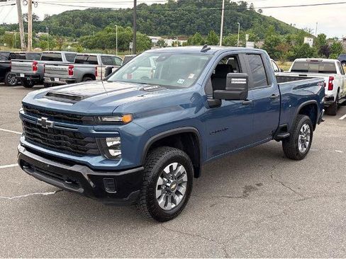 Used 2024 Chevrolet Silverado 2500 Custom w/ Custom Value Package AWD/4WD image 26