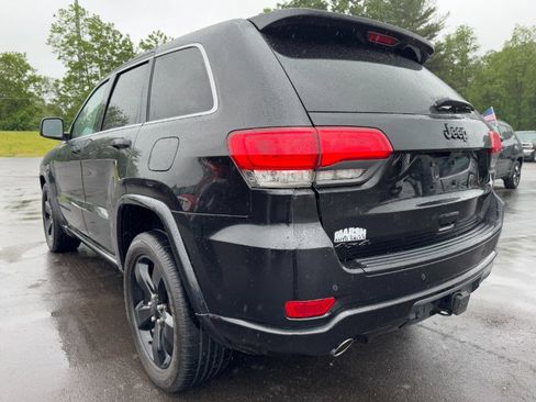 Used 2014 Jeep Grand Cherokee Altitude image 3