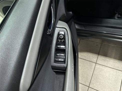 Used 2020 Subaru Outback Premium image 22