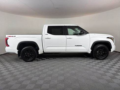Used 2025 Toyota Tundra Limited AWD/4WD image 2