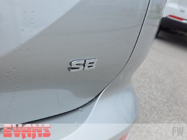 Used 2025 Mitsubishi Outlander AWD image 3