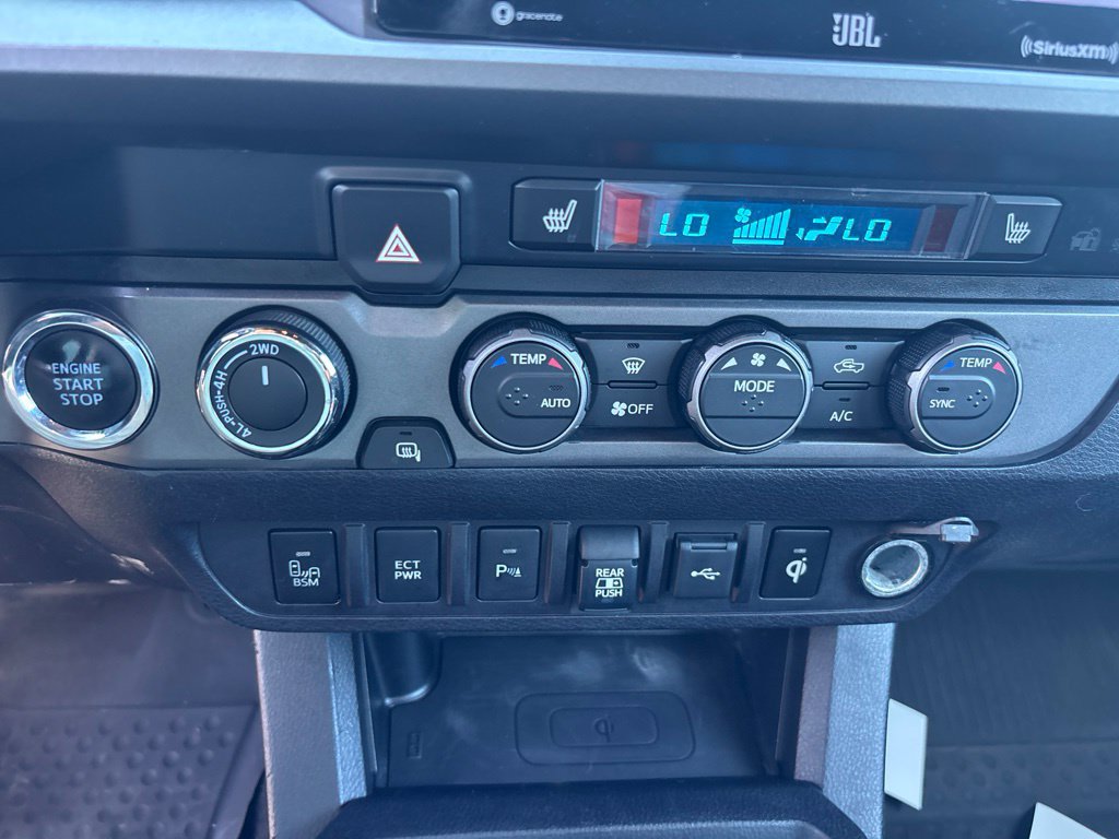 Used 2021 Toyota Tacoma TRD Off-Road w/ TRD Premium Off Road Package AWD/4WD image 25