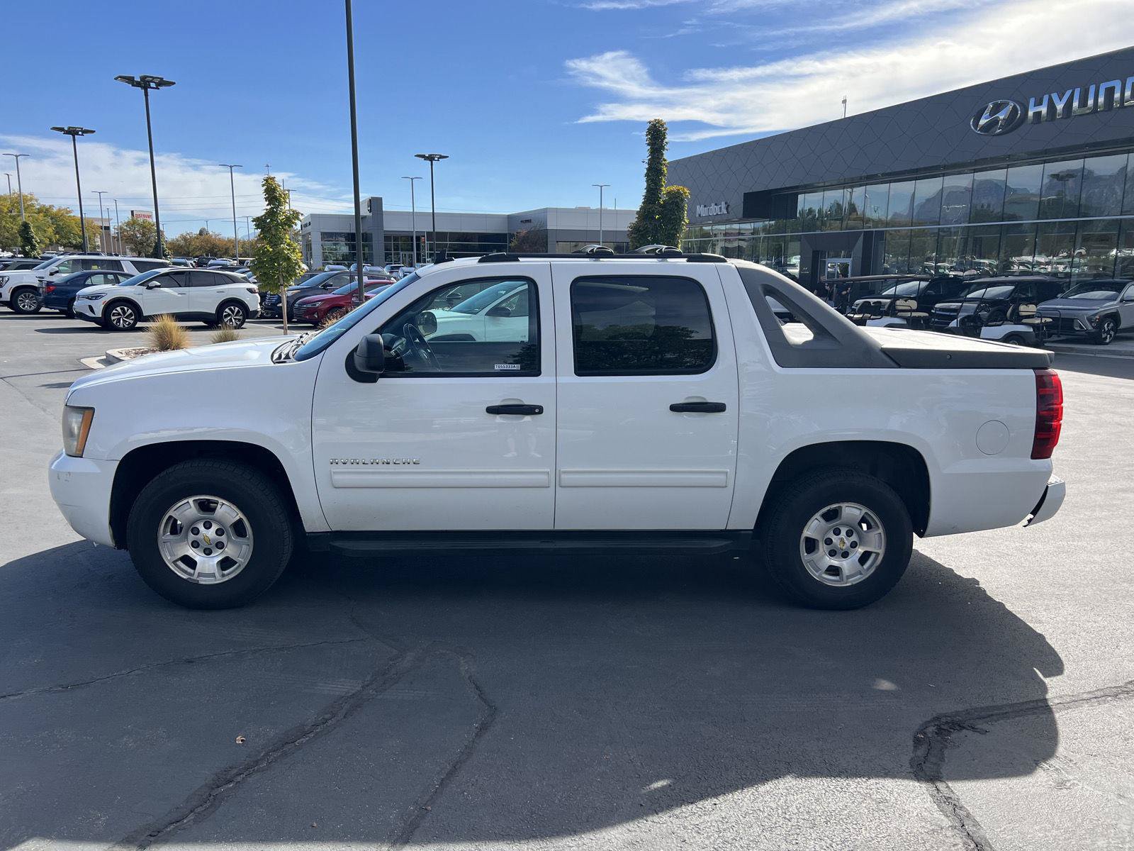 Used 2011 Chevrolet Avalanche LS AWD/4WD image 21