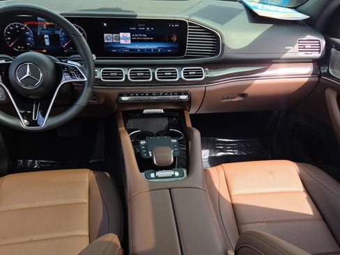 Certified 2024 Mercedes-Benz GLS 450 4MATIC image 15