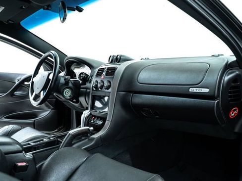 Used 2005 Pontiac GTO image 27