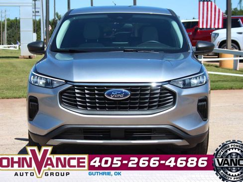 Used 2024 Ford Escape Active AWD/4WD image 2