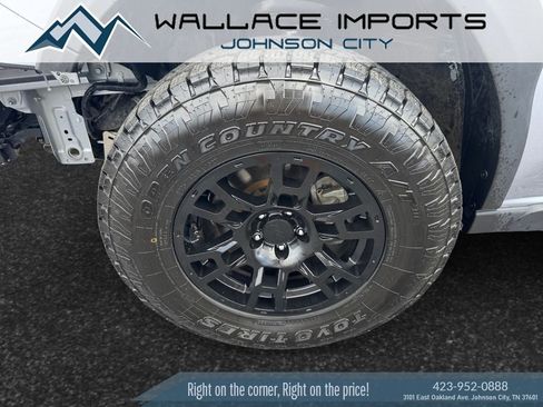 Used 2023 Subaru Crosstrek 2.5i Limited AWD/4WD image 9