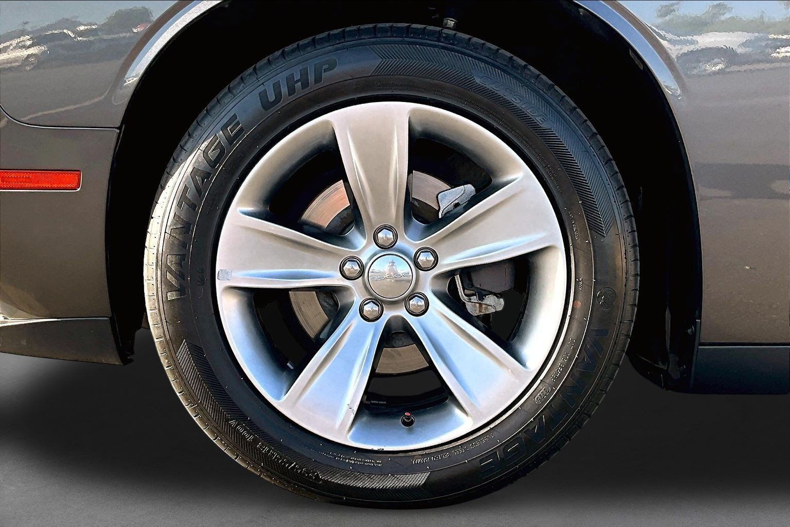 Used 2019 Dodge Challenger SXT RWD image 8