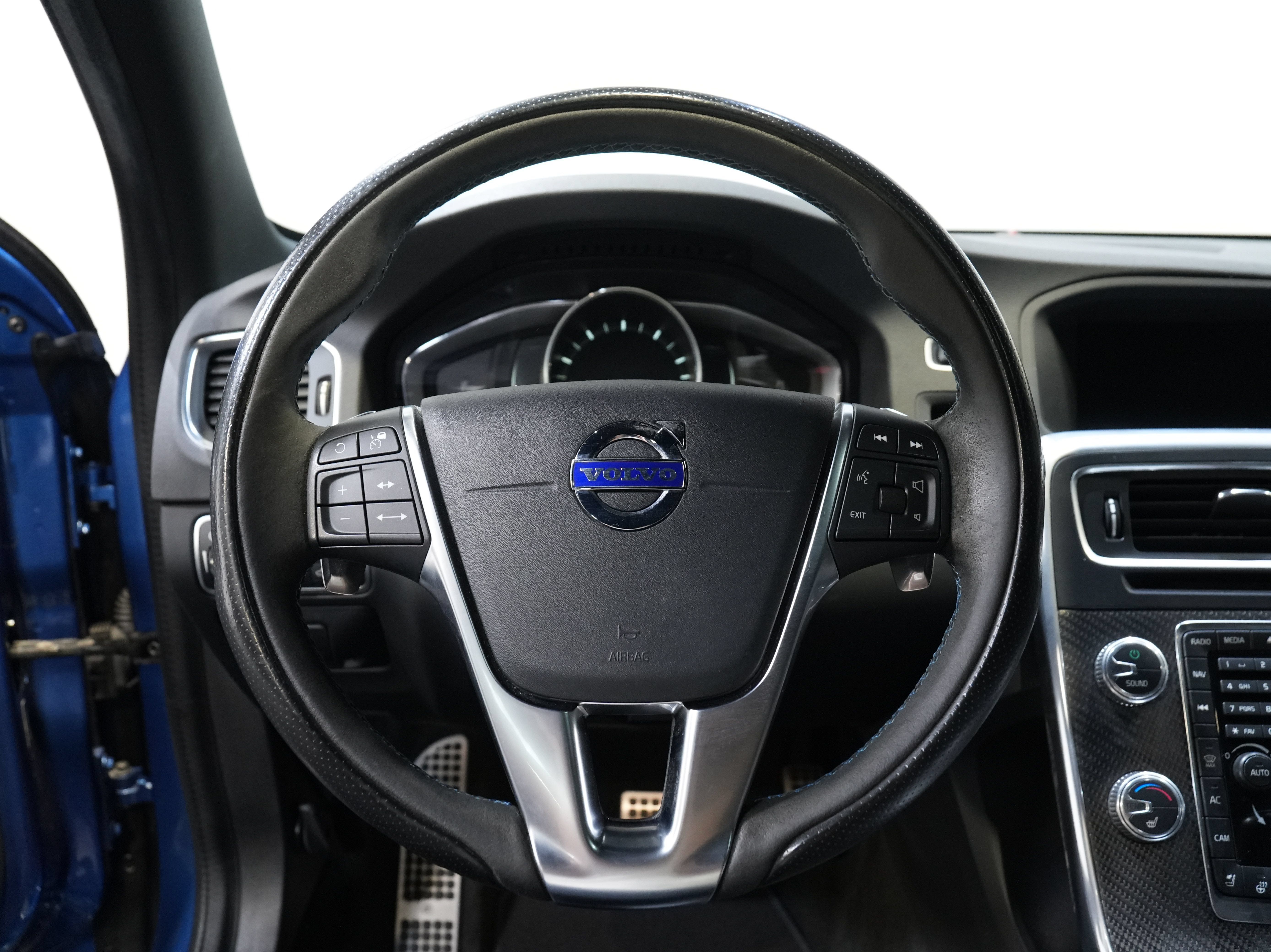 Used 2018 Volvo V60 T6 Polestar AWD/4WD image 40