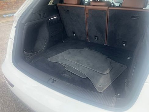 Used 2020 Audi Q5 2.0T Premium w/ Convenience Package image 32