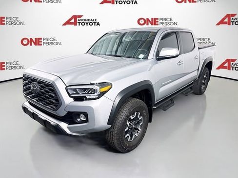 Certified 2022 Toyota Tacoma TRD Off-Road w/ TRD Premium Off Road Package AWD/4WD image 4