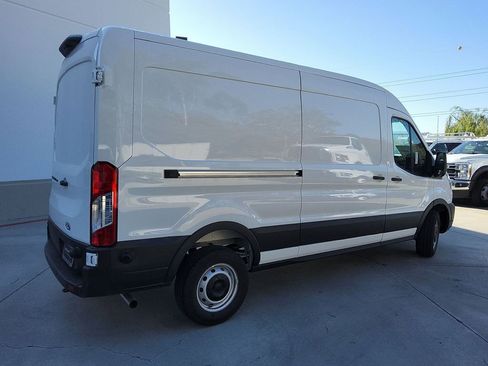 New 2026 Ford Transit 250 148 Medium Roof w/ Load Area Protection Package RWD image 17