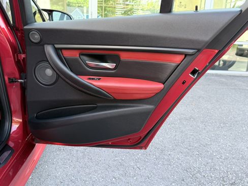 Used 2016 BMW M3 RWD image 34