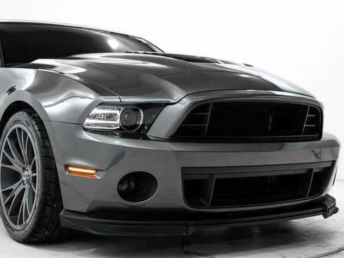 Used 2013 Ford Mustang GT image 17