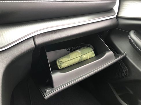 Used 2023 Jeep Grand Cherokee Laredo image 32