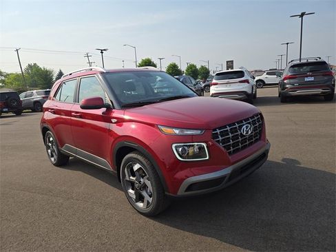 New 2025 Hyundai Venue Limited image 4