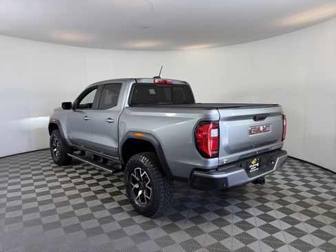 Certified 2025 GMC Canyon AT4 w/ AT4X Package AWD/4WD image 8